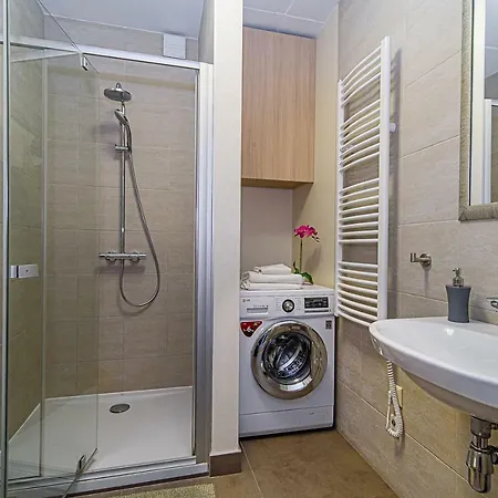 Near Ozas Shopping Mall By Urban Rent Вільнюс